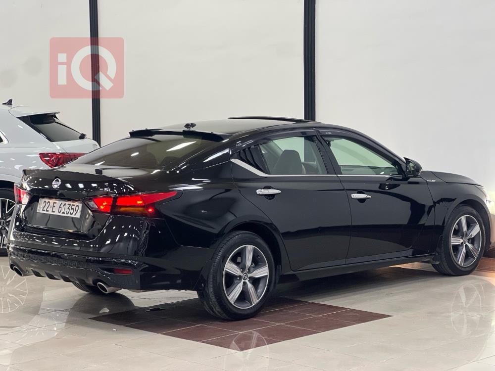 نيسان ألتيما